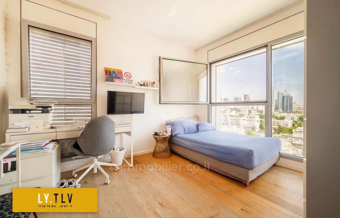 Apartment 4.5 rooms Tel Aviv Hatsafon hayachan 804-IBL-54