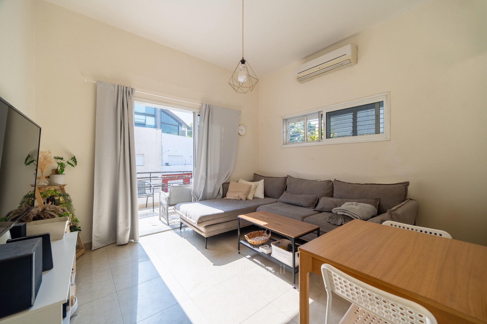 Apartment 3 rooms Tel Aviv Lev Tel-Aviv 804-IBL-55
