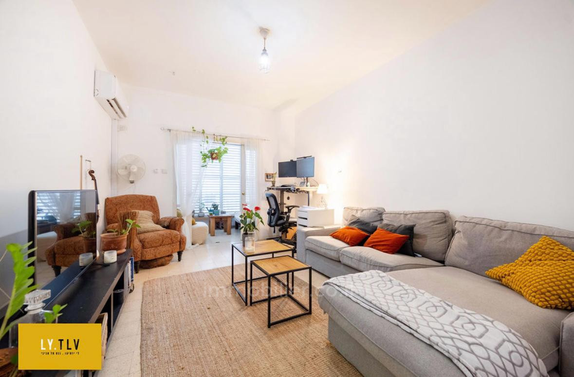 Apartment 2 rooms Tel Aviv Hatsafon hayachan 804-IBL-58