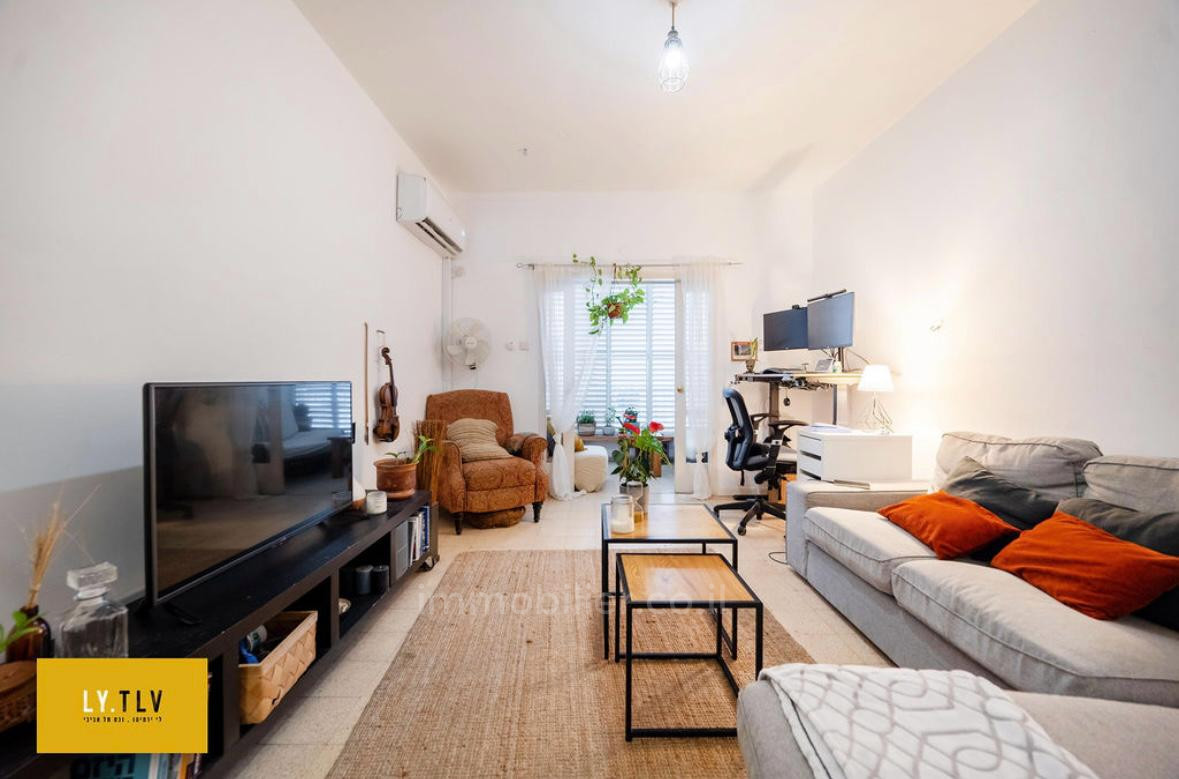 Apartment 2 rooms Tel Aviv Hatsafon hayachan 804-IBL-58