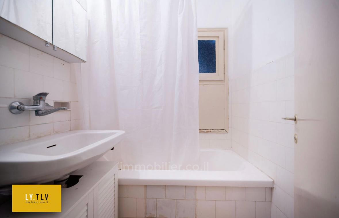 Apartment 2 rooms Tel Aviv Hatsafon hayachan 804-IBL-58