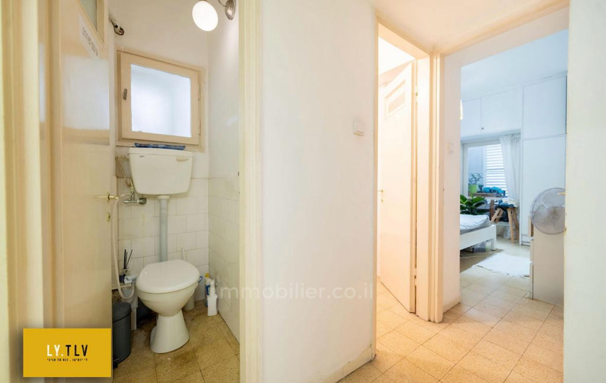 Apartment 2 rooms Tel Aviv Hatsafon hayachan 804-IBL-58