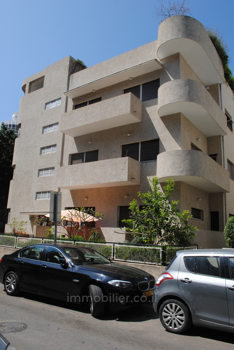Apartment 3.5 rooms Tel Aviv Habima 804-IBL-60