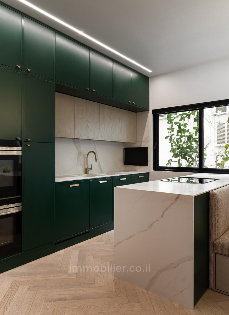 Apartment 3 rooms Tel Aviv City center 804-IBL-66