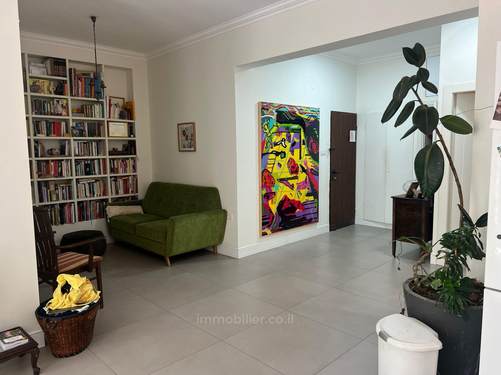 Apartment 3 rooms Tel Aviv Bazel 804-IBL-73