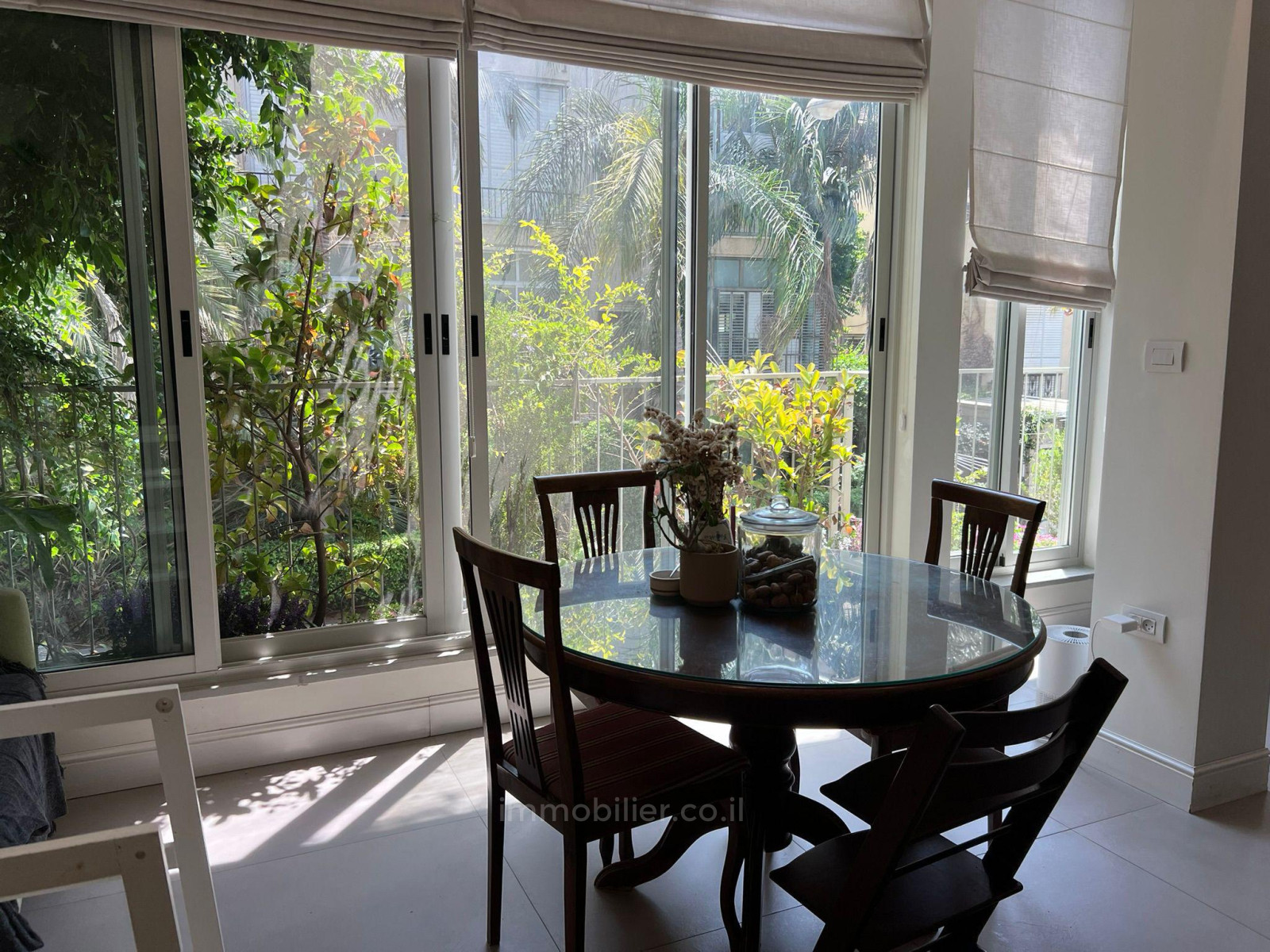 Apartment 3 rooms Tel Aviv Bazel 804-IBL-73