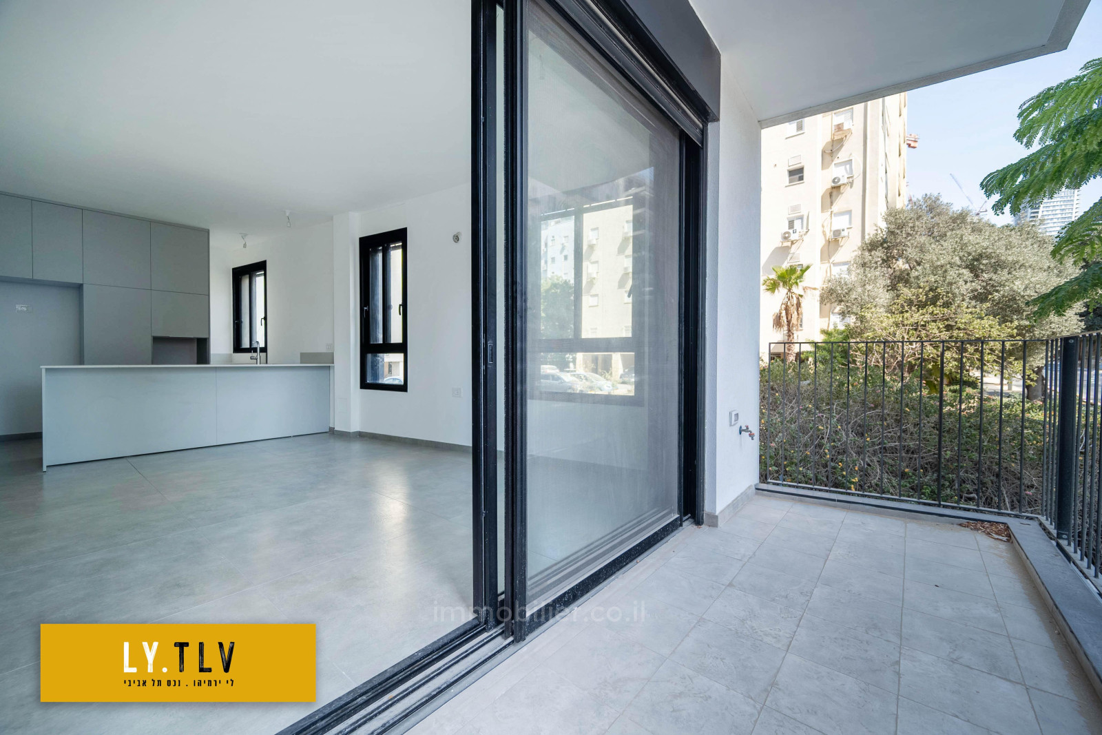 Apartment 2 rooms Tel Aviv Hatsafon hayachan 804-IBL-77