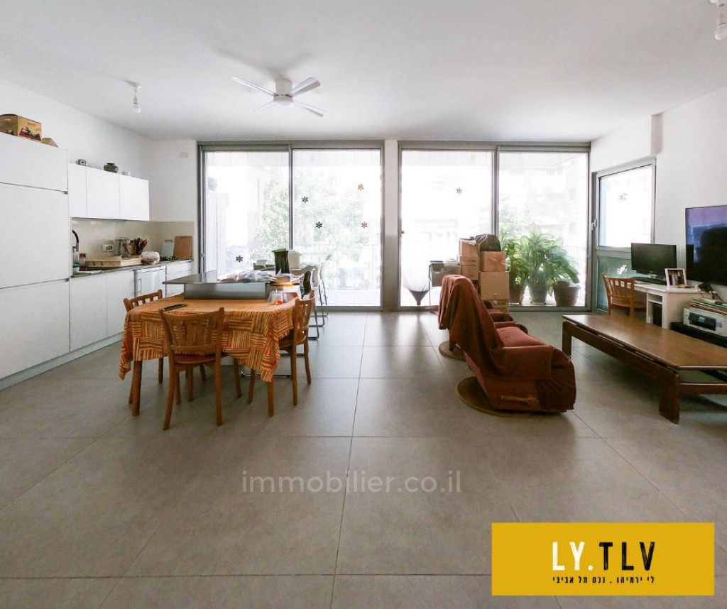 Apartment 3 rooms Tel Aviv Hatsafon hayachan 804-IBL-85
