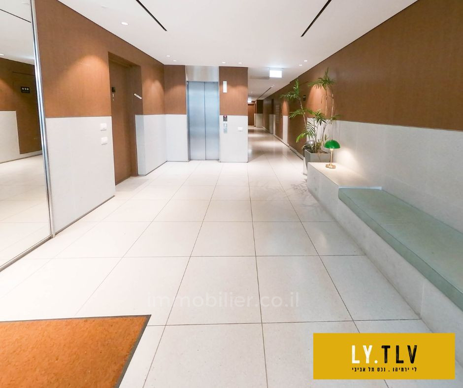 Apartment 3 rooms Tel Aviv Hatsafon hayachan 804-IBL-85