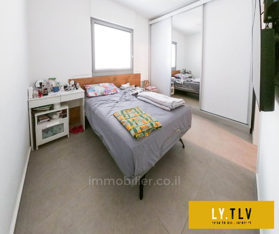 Apartment 3 rooms Tel Aviv Hatsafon hayachan 804-IBL-85