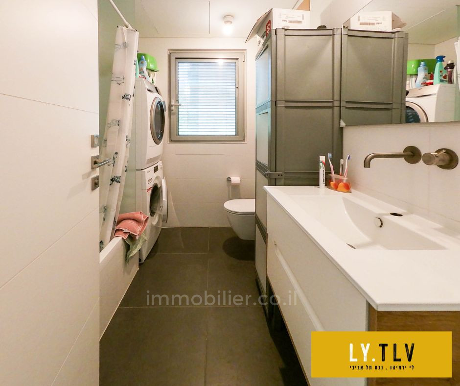Apartment 3 rooms Tel Aviv Hatsafon hayachan 804-IBL-85