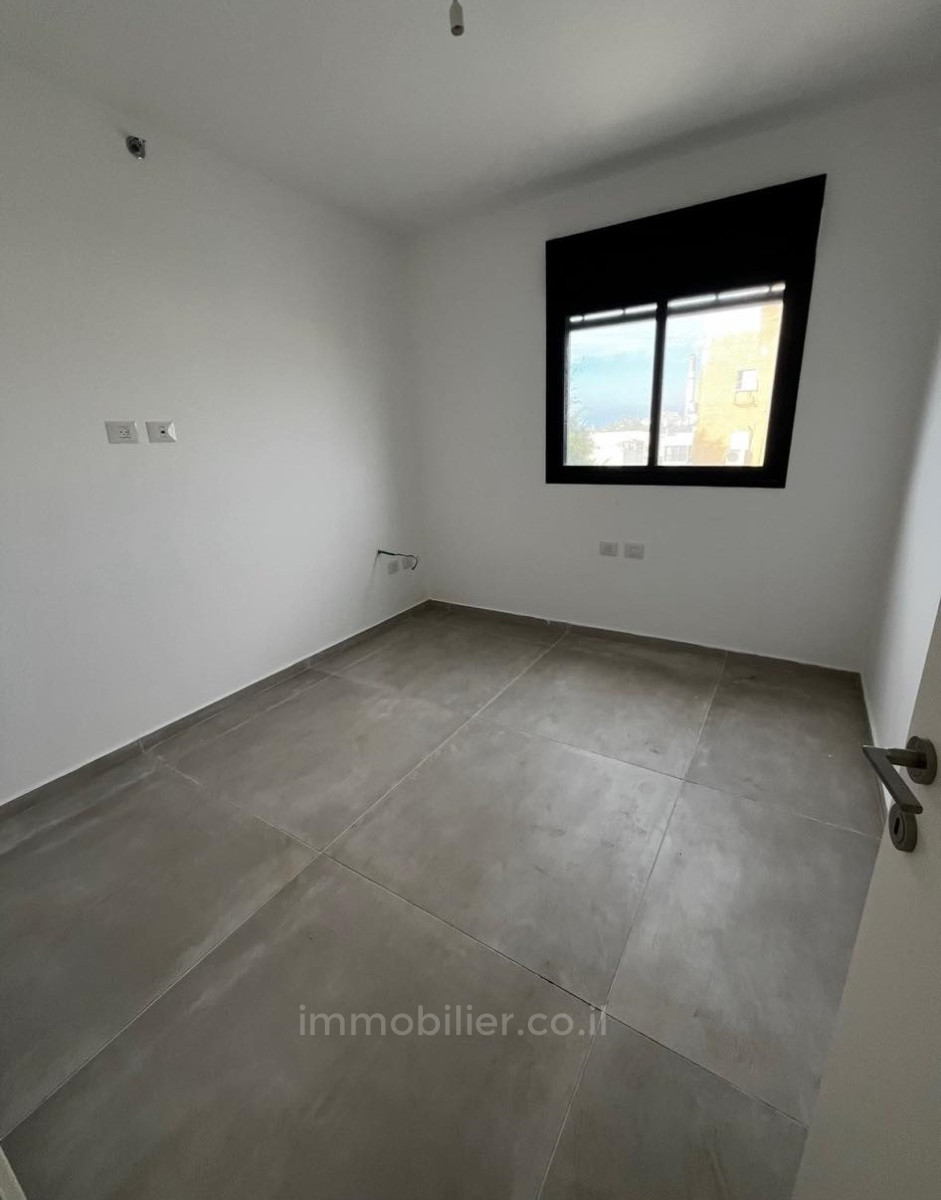 Duplex-Penthouse 4 rooms Tel Aviv Hatsafon hayachan 804-IBL-9