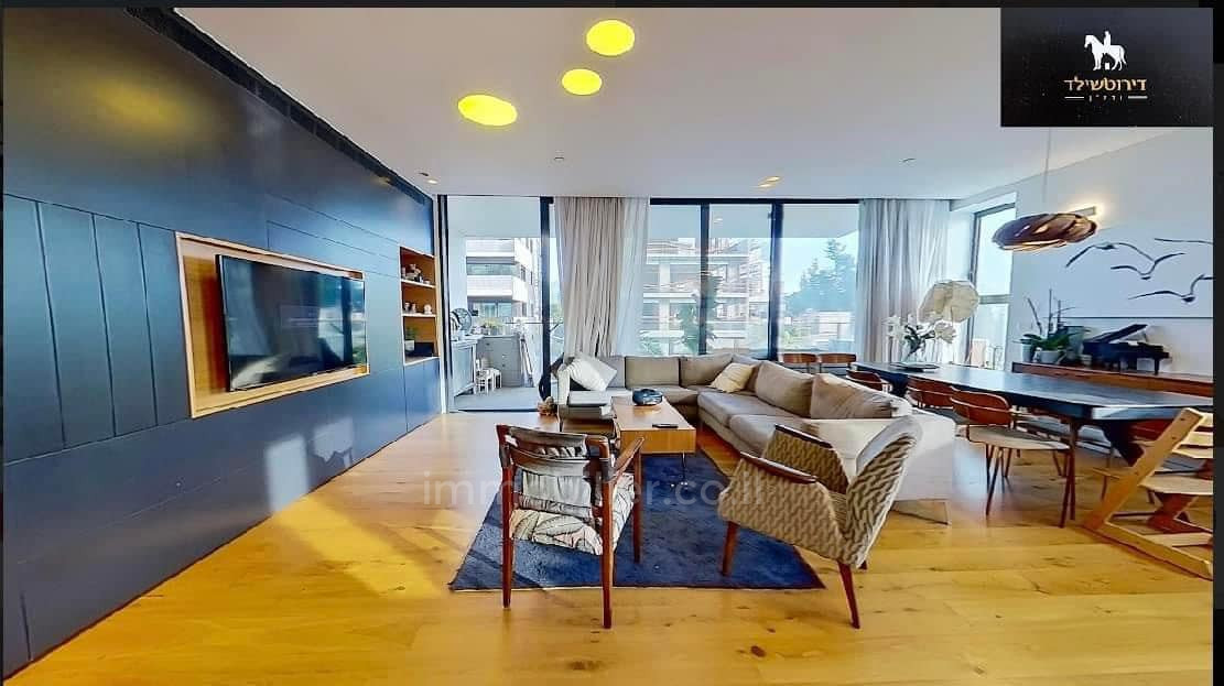 Mini-Penthouse Tel Aviv
