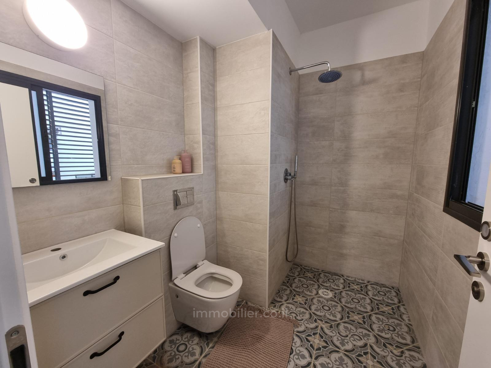 Apartment 3 rooms Tel Aviv Bavli 813-IBL-4
