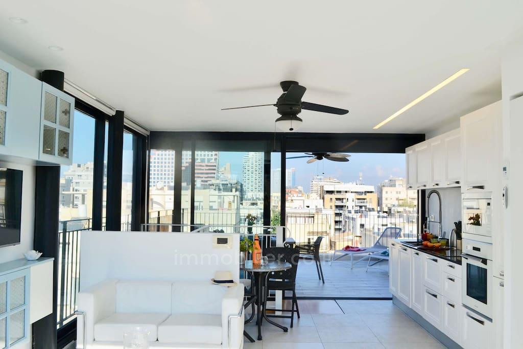 Penthouse 4 pièces  Tel Aviv Kerem Hatemanim 828-IBL-100