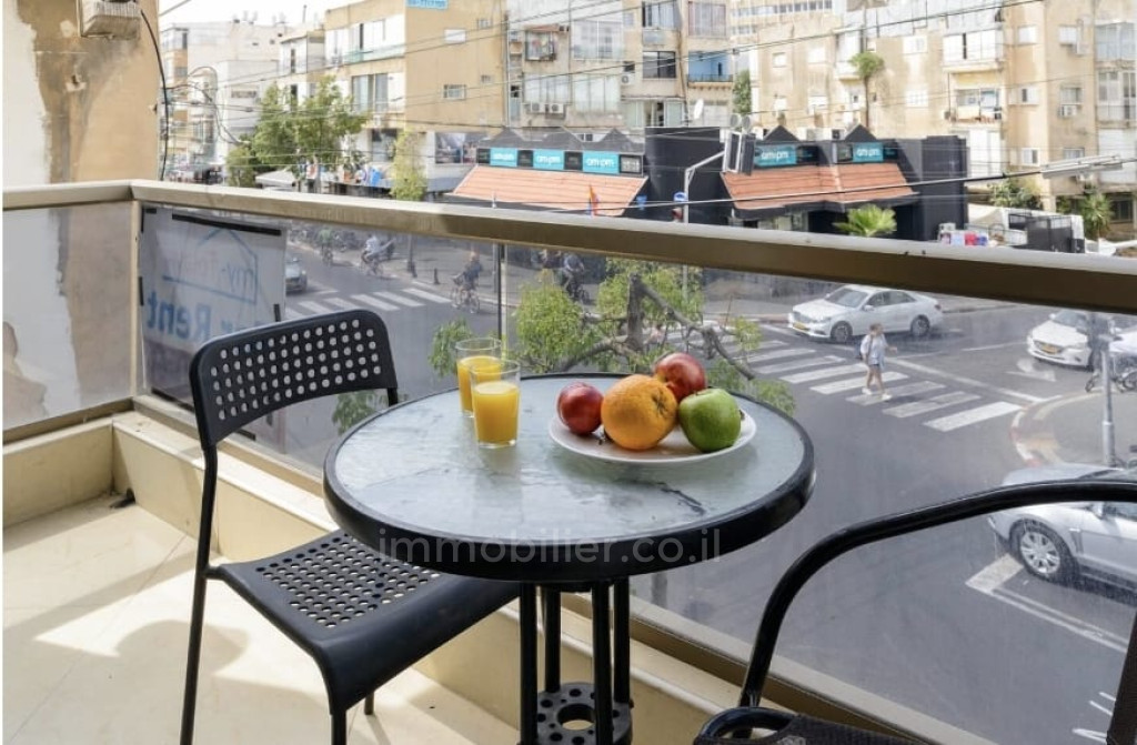 Apartment 3 rooms Tel Aviv tel aviv north 828-IBL-107