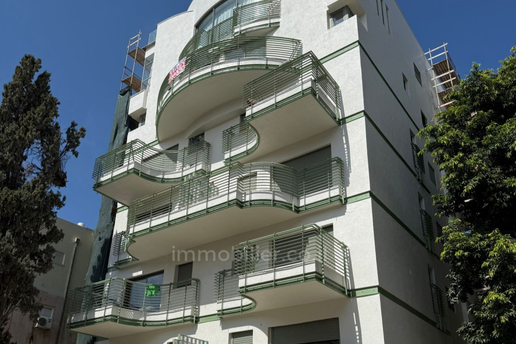 Apartment 3 rooms Tel Aviv tel aviv north 828-IBL-114