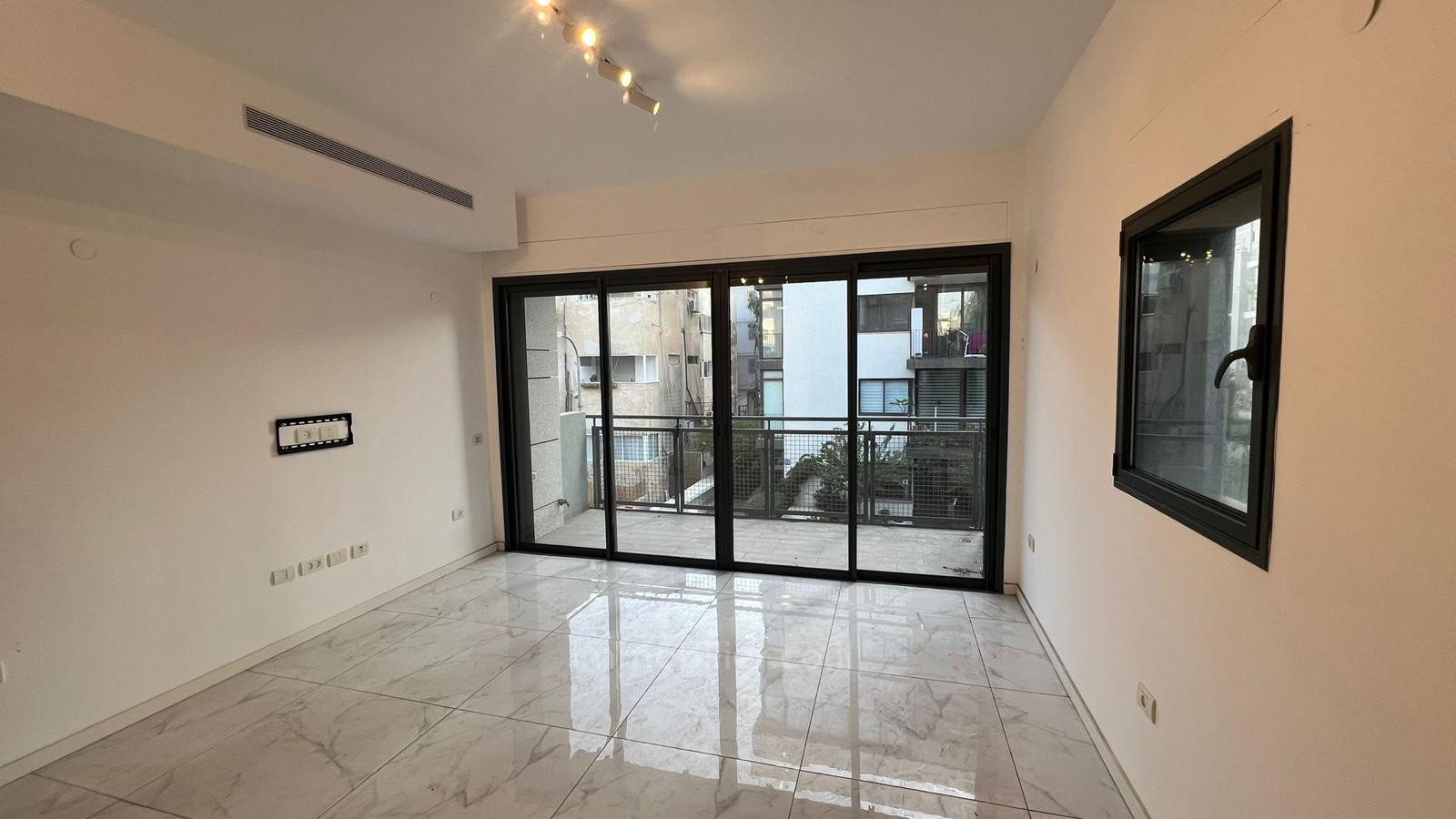 Appartement 4 pièces  Tel Aviv Kerem Hatemanim 828-IBL-15