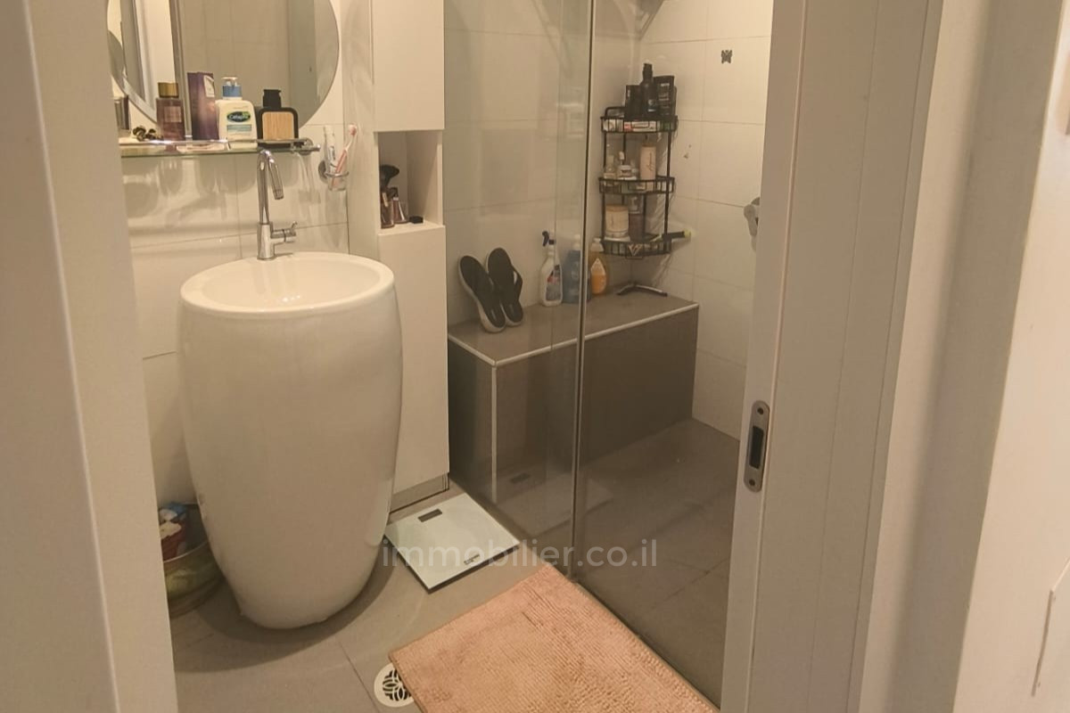 Appartement 2 pièces  Tel Aviv tel aviv north 828-IBL-91