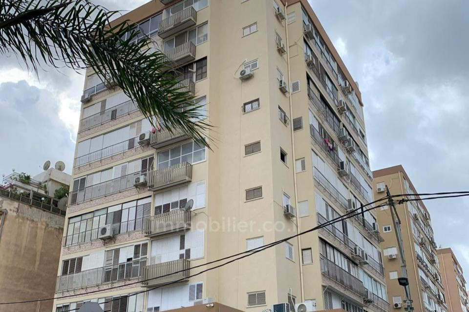 Apartment 4 rooms Bat yam Bat yam 828-IBL-99