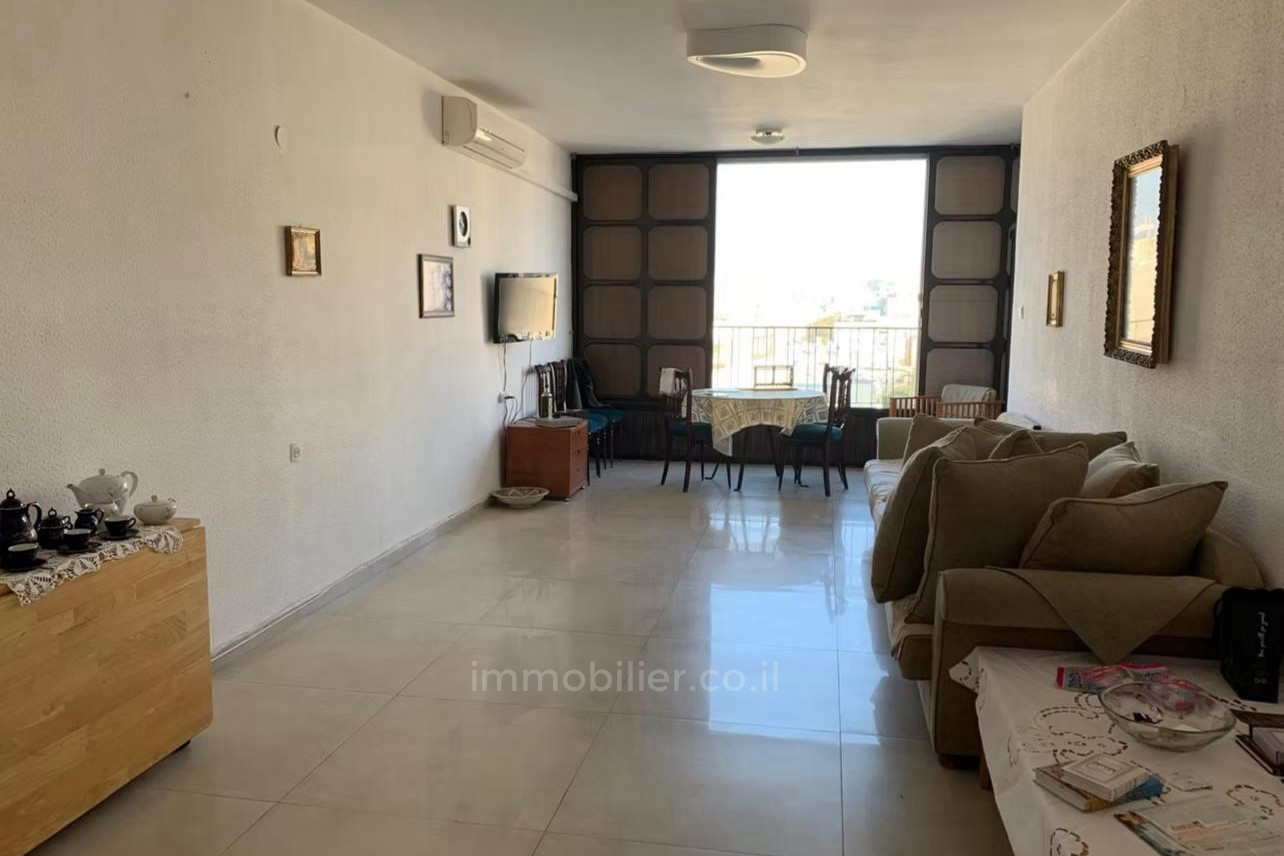 Apartment 4 rooms Bat yam Bat yam 828-IBL-99