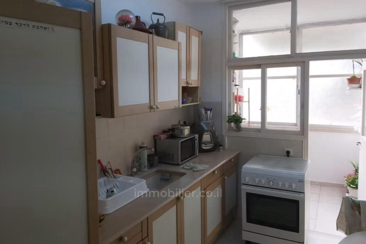 Apartment 4 rooms Bat yam Bat yam 828-IBL-99