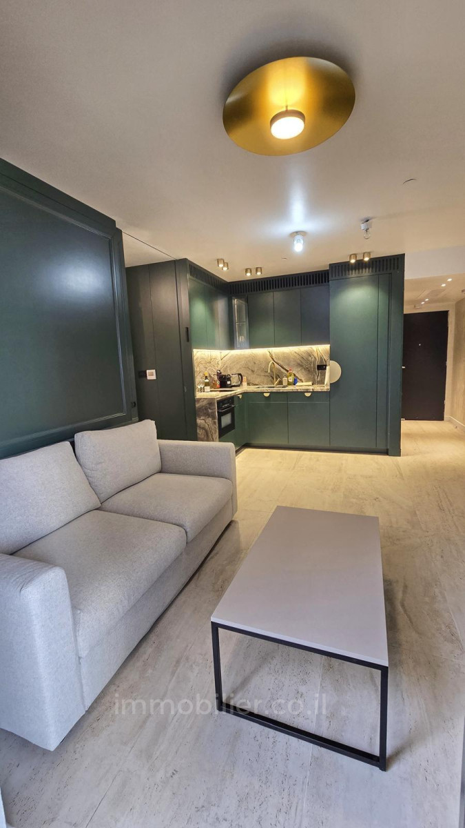 Apartment 2 rooms Tel Aviv First sea line 850-IBL-15