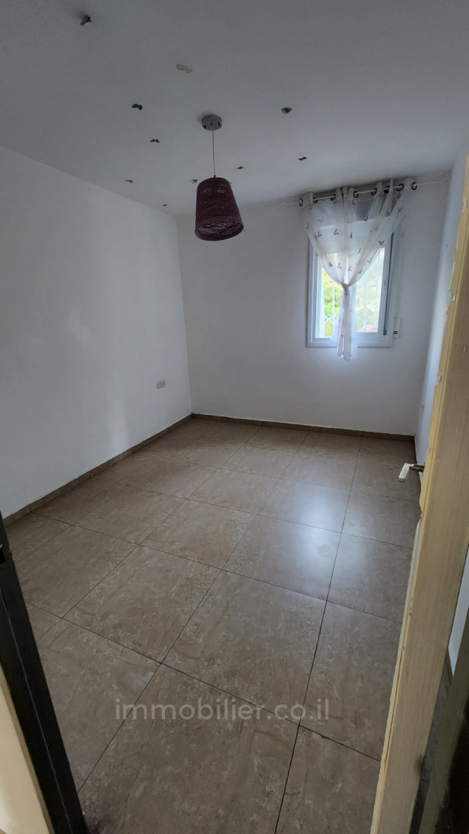 Apartment 3 rooms Jerusalem Kiryat Yovel 853-IBL-20